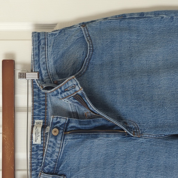 Abercrombie & Fitch '90s Relaxed Fit High Rise Straight Leg Curve Love Jeans 34 - Picture 7 of 14